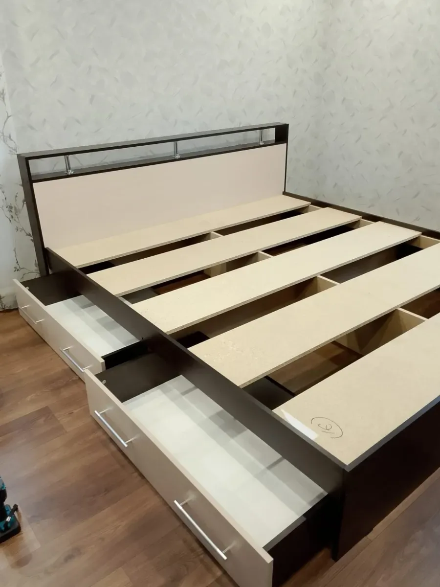 Двуспальная кровать кинг-сайз с ящиками Саломея 180х200, Венге-дуб